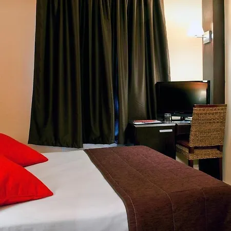 Colon Hotell 2*