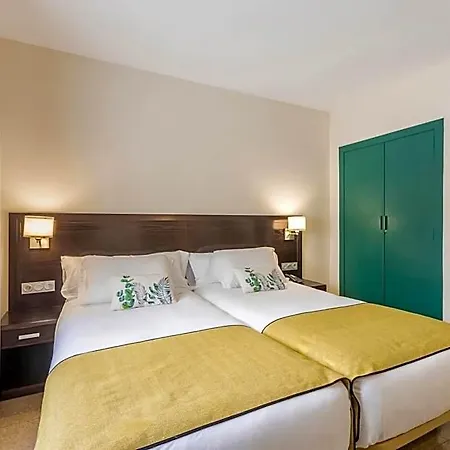 Colon Hotel 2*