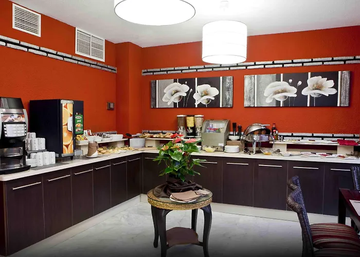 Colon 2* Кордова